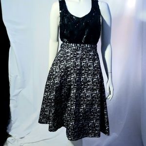 H&M Bubble style skirt